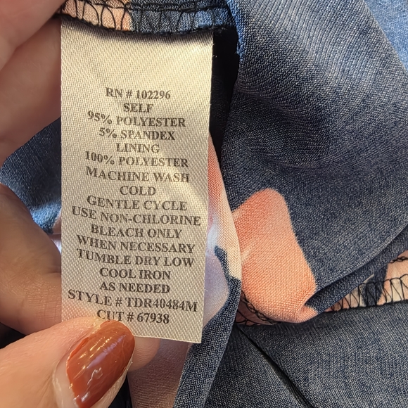 Connected Apparel Cold Shoulder Navy Dress with Pink Floral Design Size 16 - Picture 9 of 9